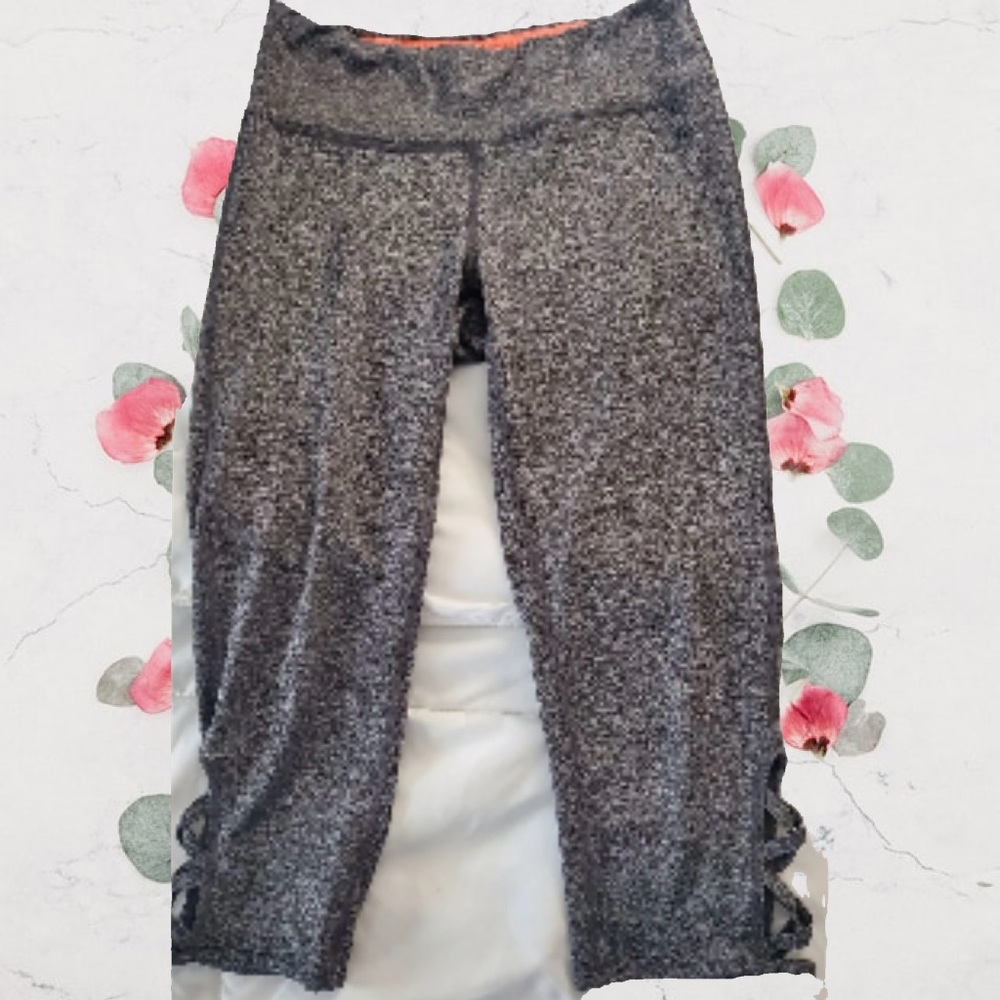 Women Pro Player Gray Capri Athletic with Ruched Detail On Each Leg